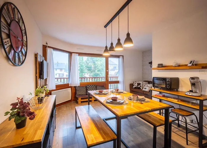 Apartment 6 Personnes A Lary Village Avec Balcon - Fr-1-296-434 Saint-Lary-Soulan