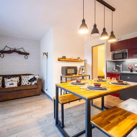 Διαμέρισμα 6 Personnes A Lary Village Avec Balcon - Fr-1-296-434 *